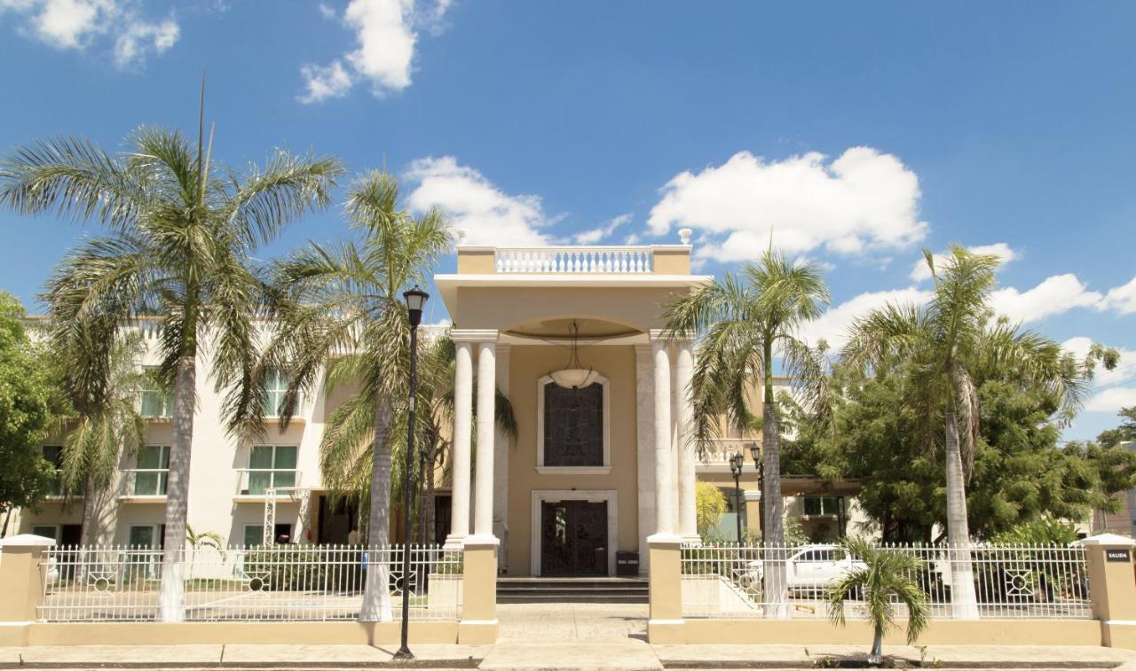 Wyndham Mérida Extérieur photo