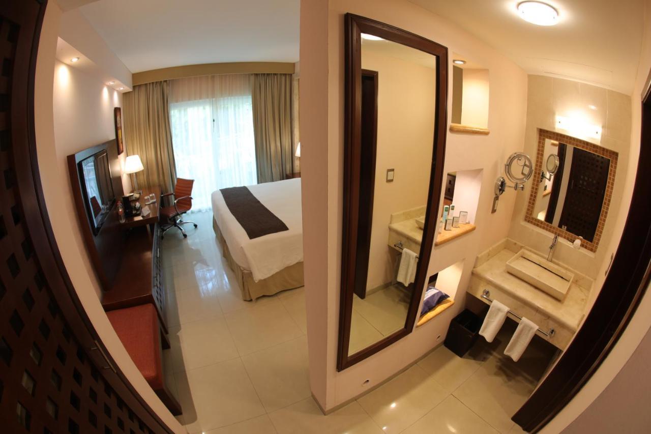 Wyndham Mérida Extérieur photo