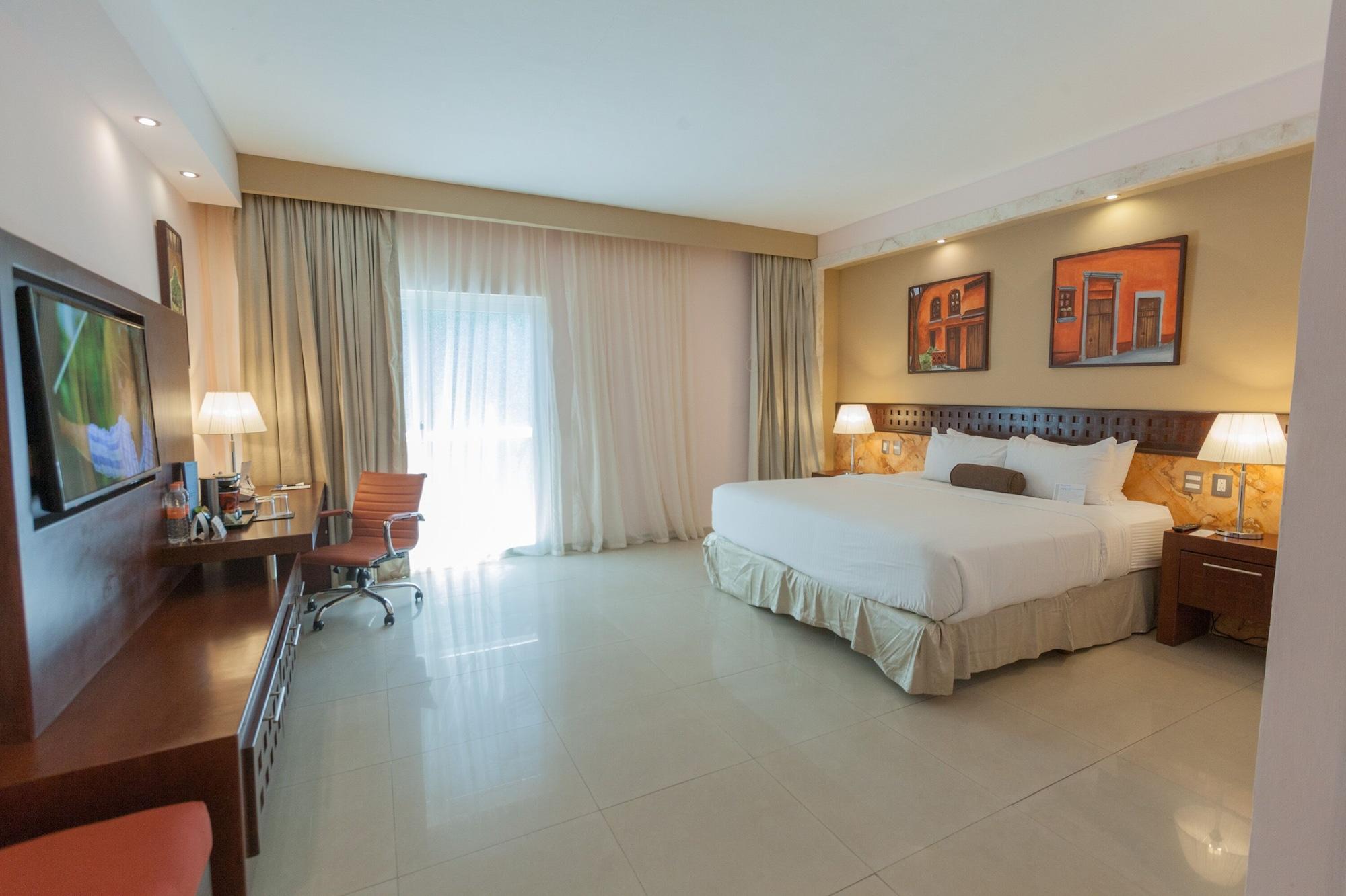 Wyndham Mérida Extérieur photo