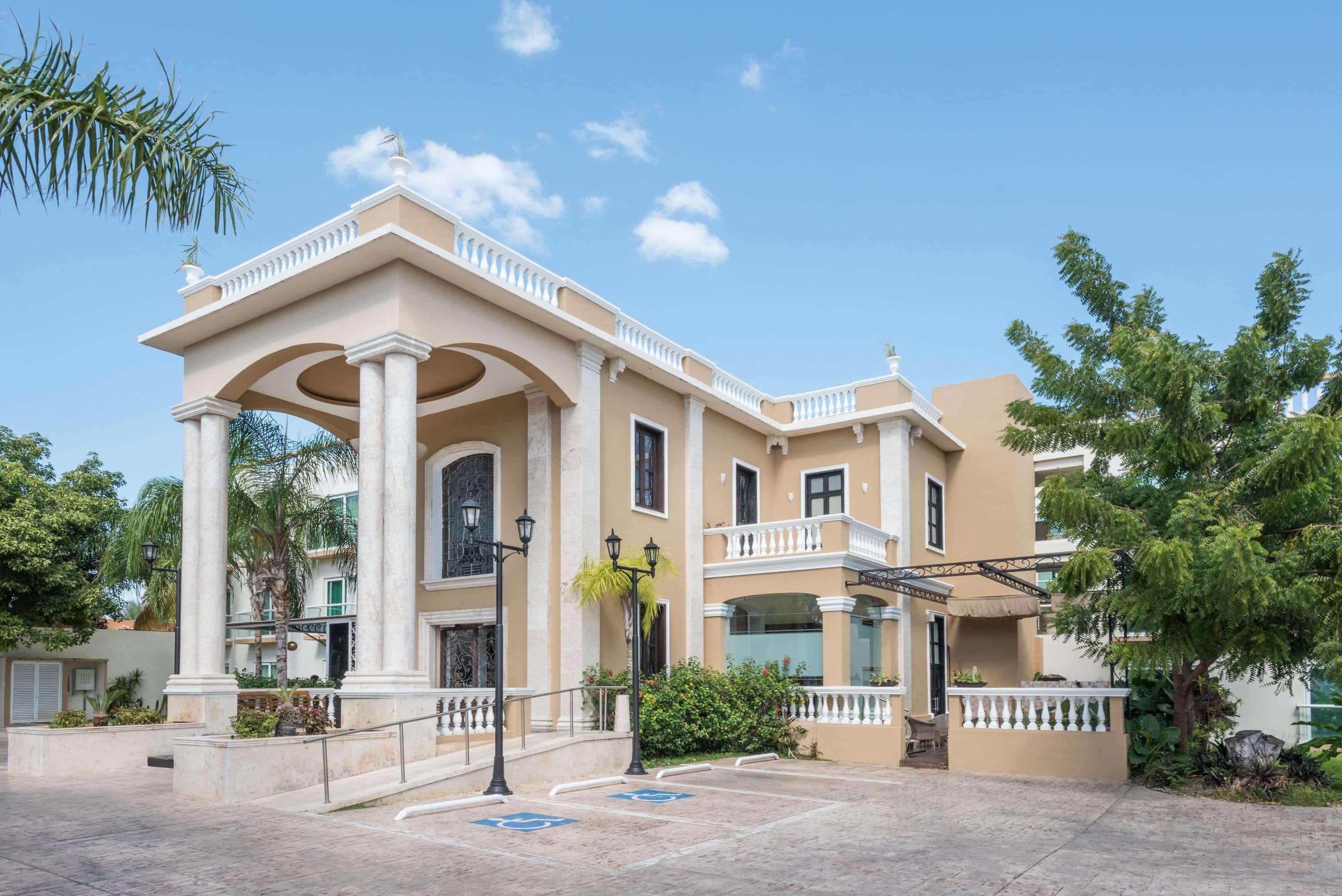 Wyndham Mérida Extérieur photo