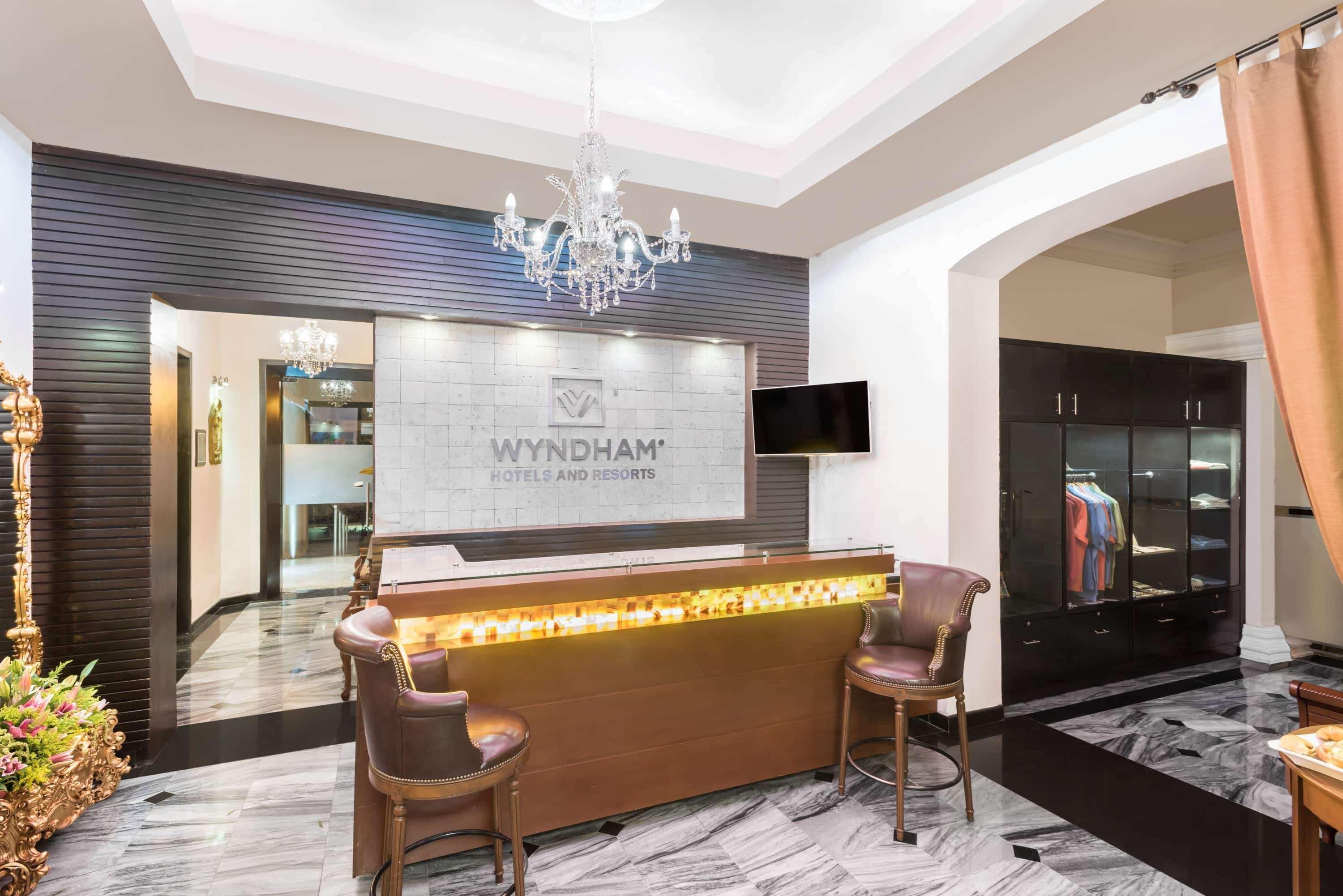 Wyndham Mérida Extérieur photo