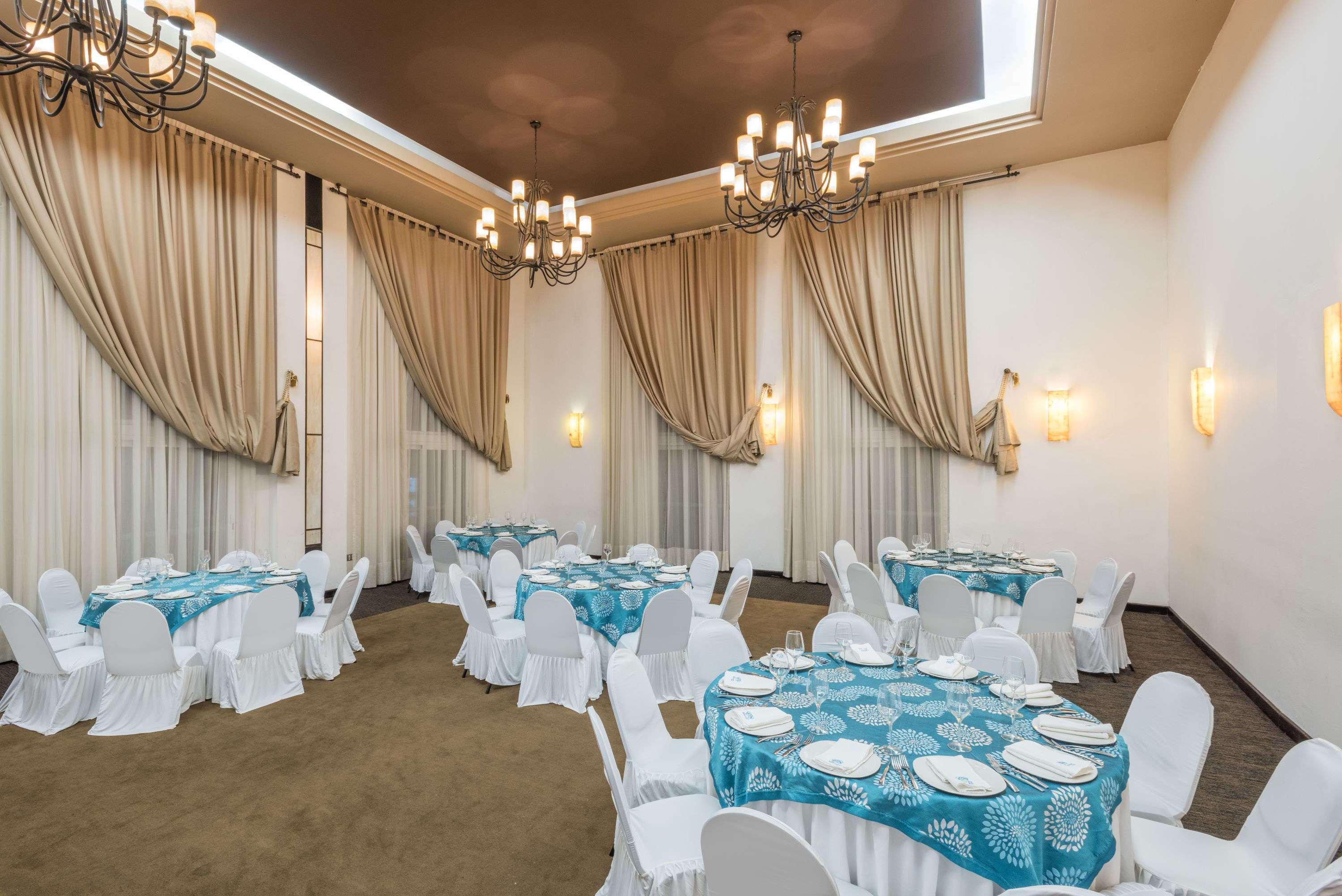 Wyndham Mérida Extérieur photo