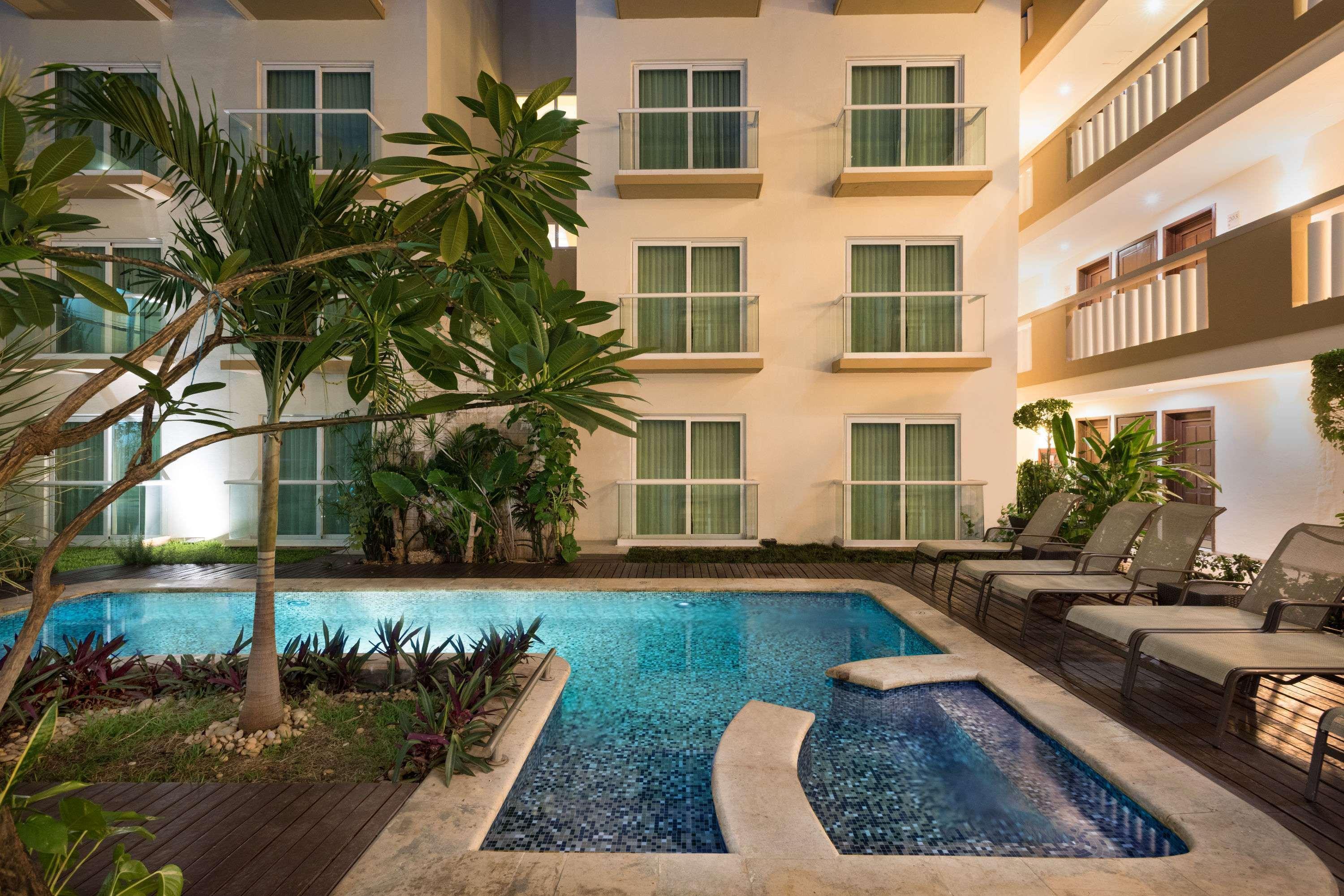Wyndham Mérida Extérieur photo