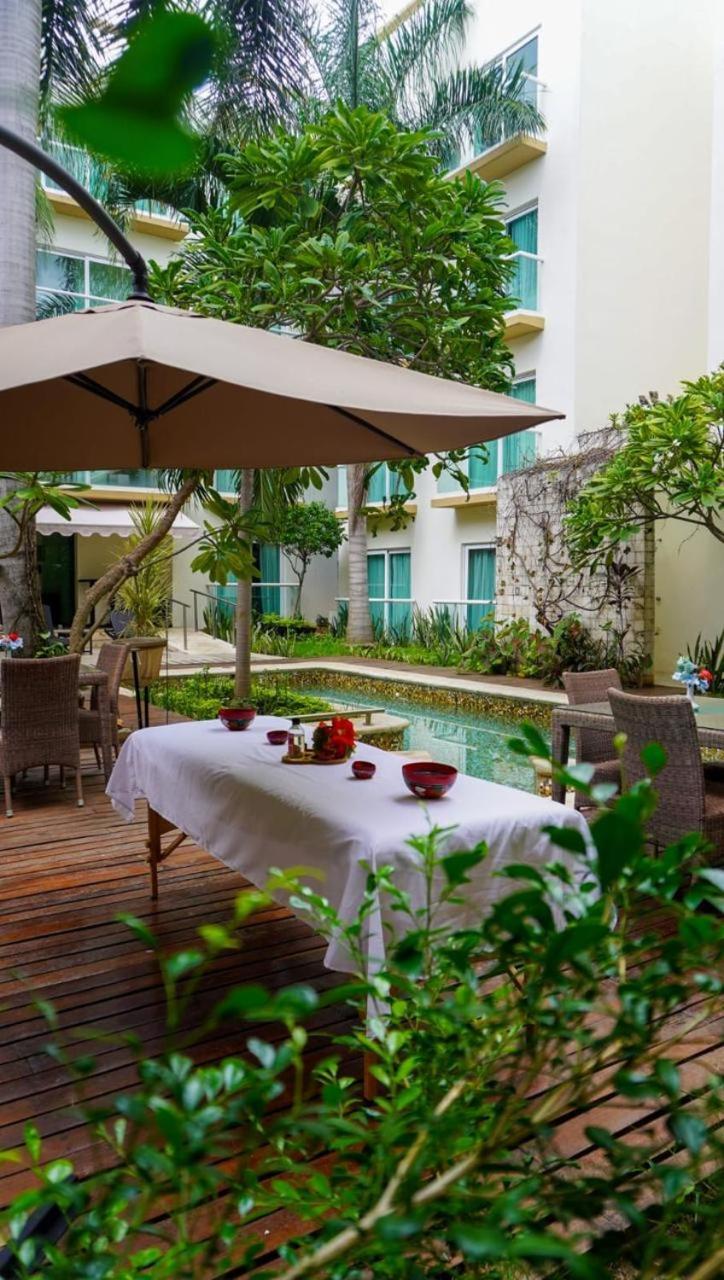 Wyndham Mérida Extérieur photo